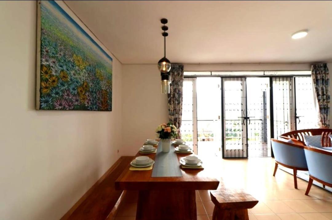 Villa Keluarga Syariah Resor Dago Pakar Bandung - View Bukit Εξωτερικό φωτογραφία