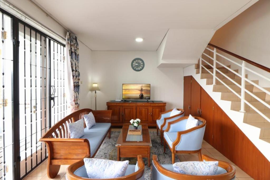 Villa Keluarga Syariah Resor Dago Pakar Bandung - View Bukit Εξωτερικό φωτογραφία