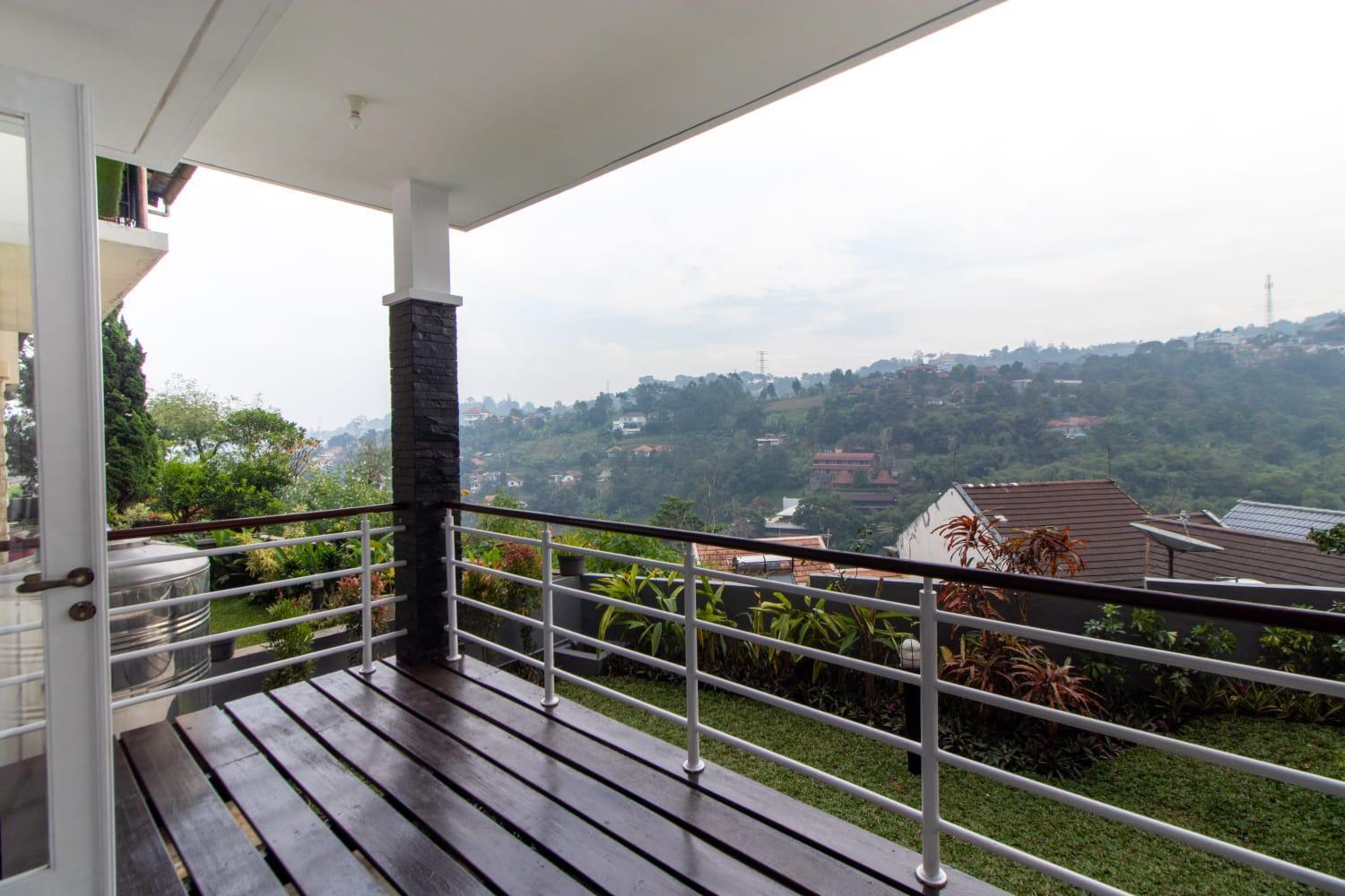 Villa Keluarga Syariah Resor Dago Pakar Bandung - View Bukit Εξωτερικό φωτογραφία